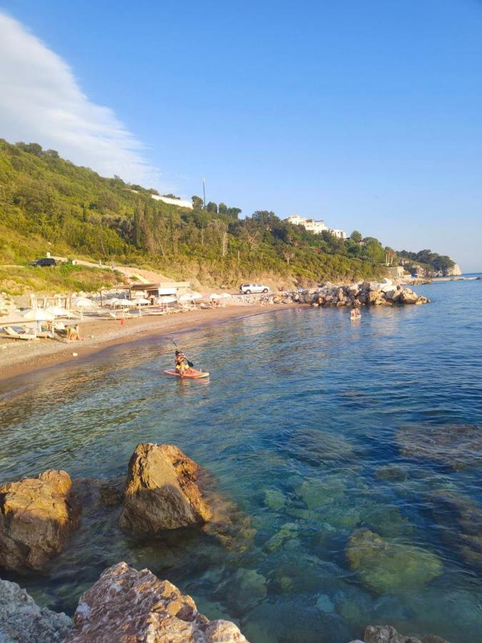 Apartments Drobni Pijesak Petrovac Exterior foto