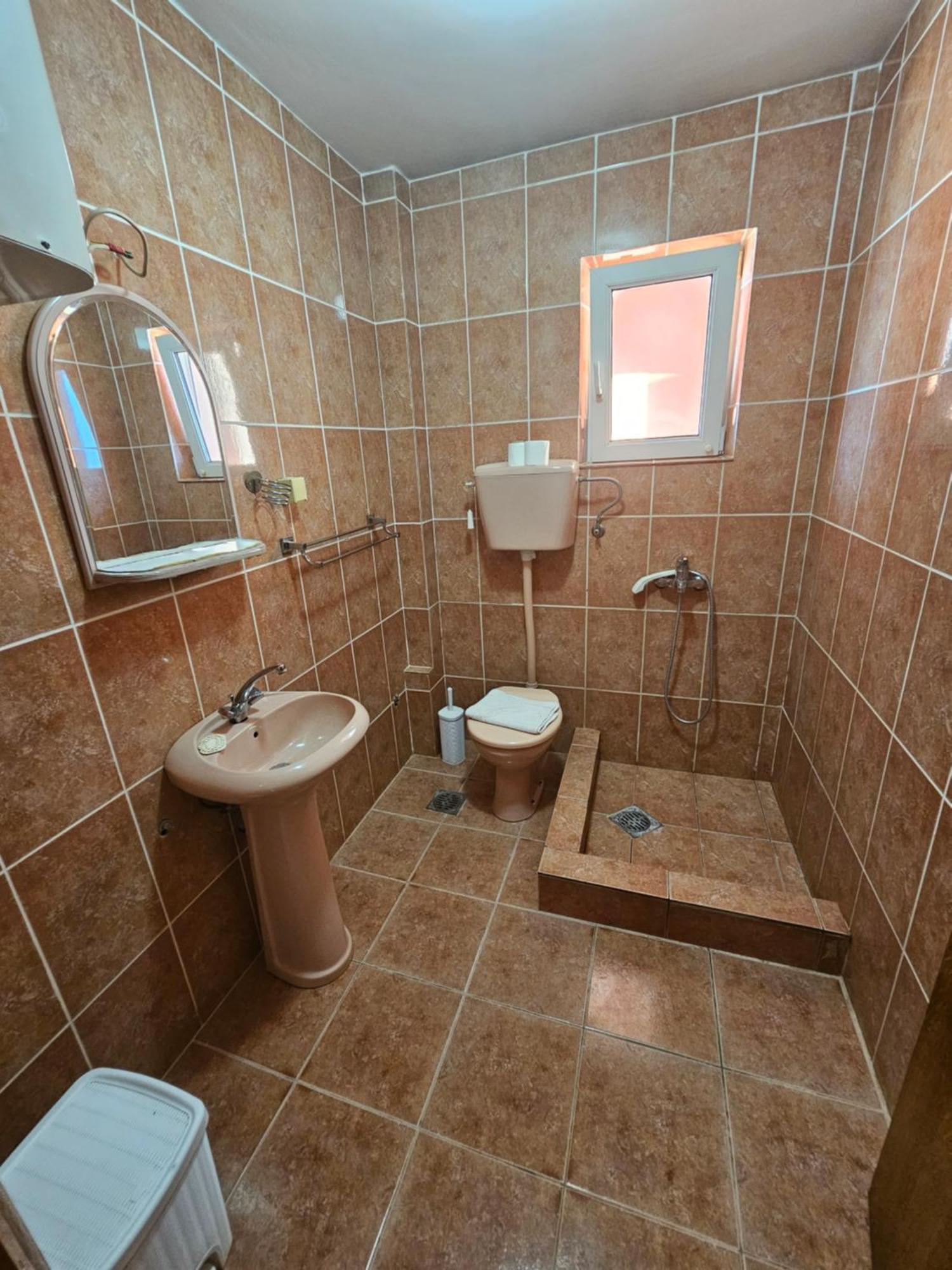 Apartments Drobni Pijesak Petrovac Quarto foto
