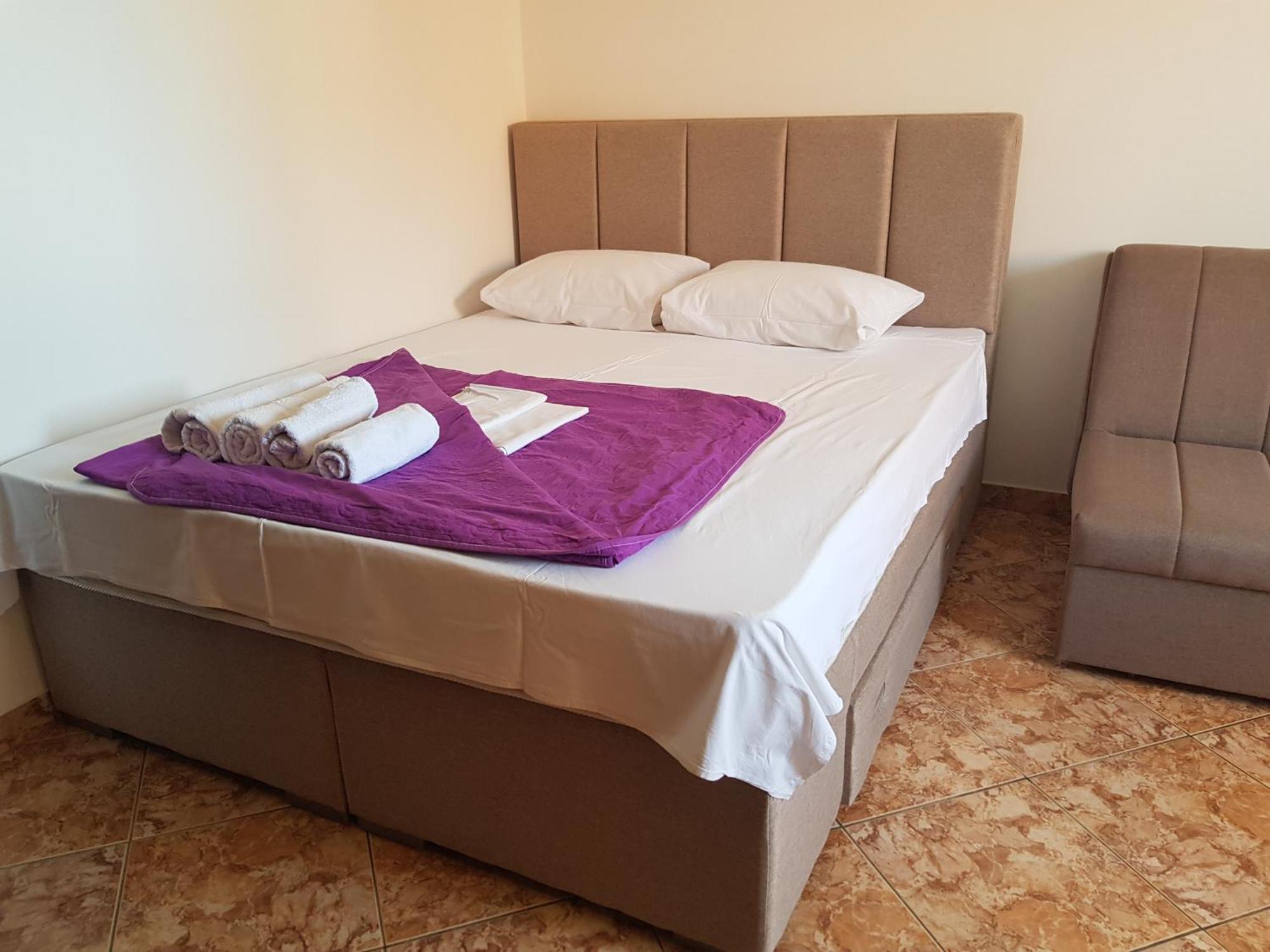 Apartments Drobni Pijesak Petrovac Quarto foto